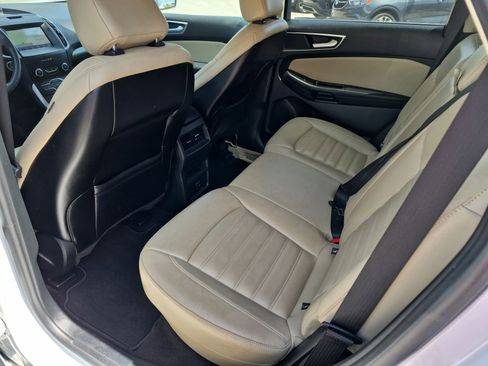 Used 2020 Ford Edge SEL AWD/4WD image 21