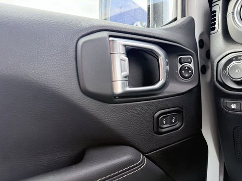 Used 2021 Jeep Wrangler Unlimited Sahara w/ Cold Weather Group image 12