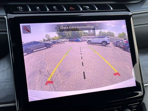 Used 2025 Jeep Grand Cherokee Limited AWD/4WD image 24