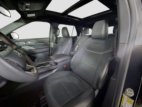 Used 2025 Ford Explorer ST w/ Sun And Sound Package image 11