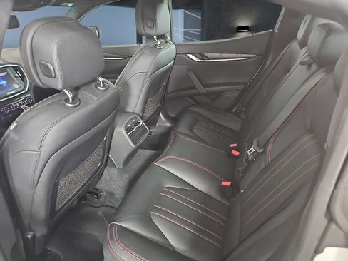 Used 2015 Maserati Ghibli RWD image 11