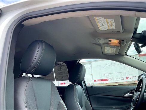 Used 2020 Buick Encore GX Preferred w/ Cold Weather Comfort Package FWD image 22