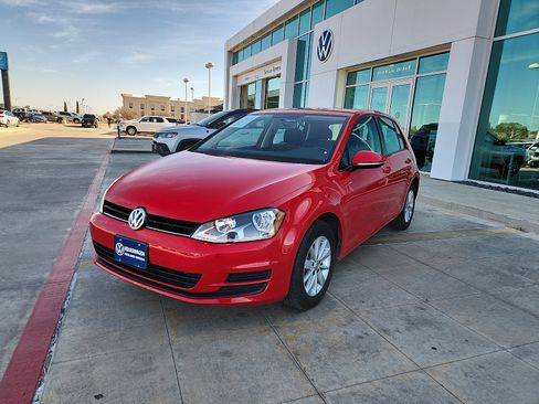 Used 2017 Volkswagen Golf S image 3