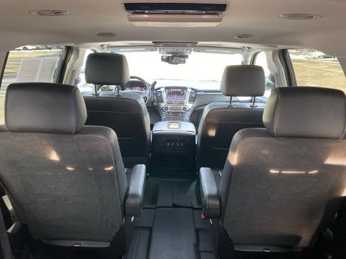 Used 2018 Chevrolet Suburban Premier image 21