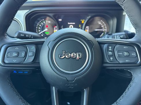 Used 2025 Jeep Wrangler Unlimited Sport S 4xe AWD/4WD image 27