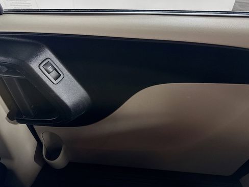 Used 2017 Dodge Grand Caravan SE w/ Power Window Group FWD image 26