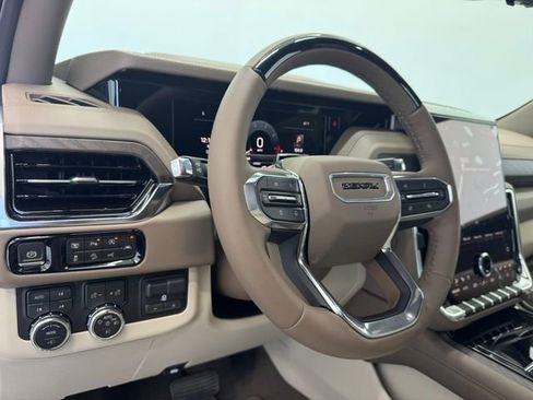 Used 2026 GMC Yukon Denali w/ Denali Reserve Package image 36