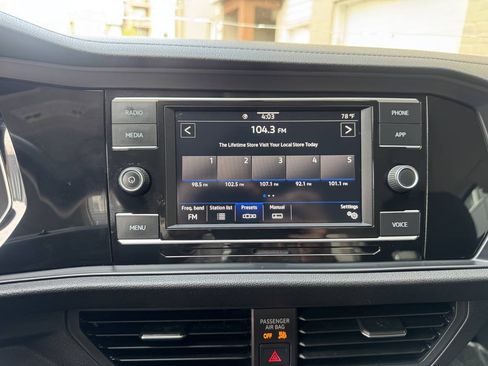 Used 2020 Volkswagen Jetta SE FWD image 15