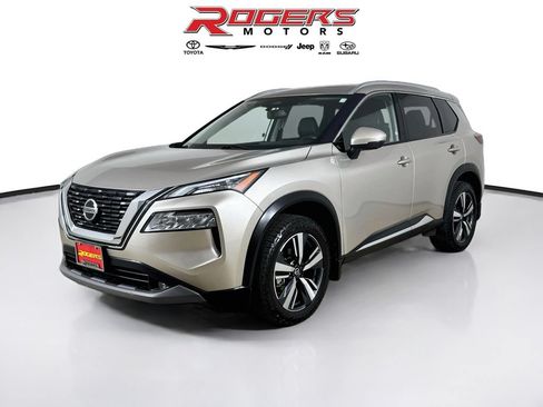 Used 2021 Nissan Rogue SL AWD/4WD image 3