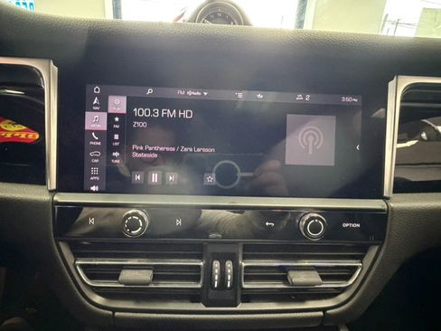 Used 2022 Porsche Macan AWD/4WD image 50