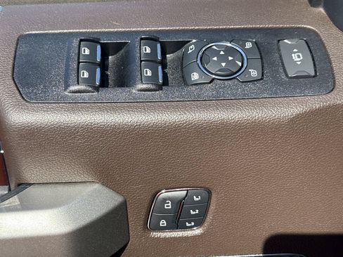 Used 2022 Ford F350 King Ranch w/ King Ranch Ultimate Package AWD/4WD image 15