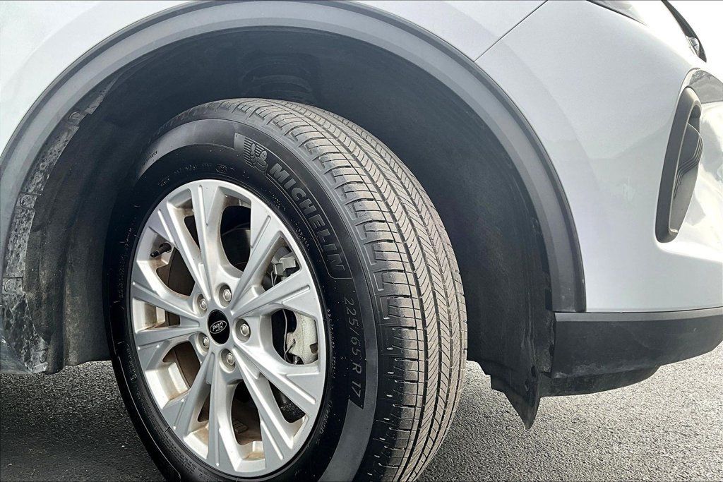 Used 2025 Ford Escape Active FWD image 7