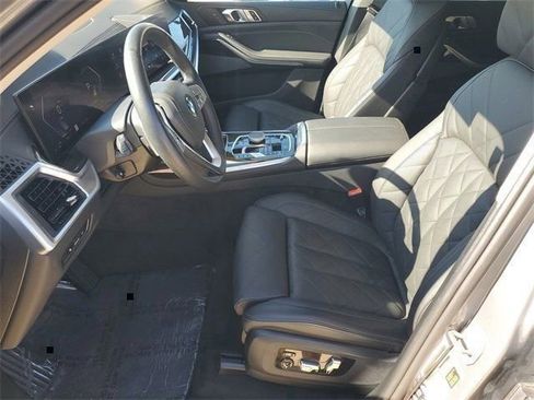 Used 2025 BMW X7 xDrive40i image 6