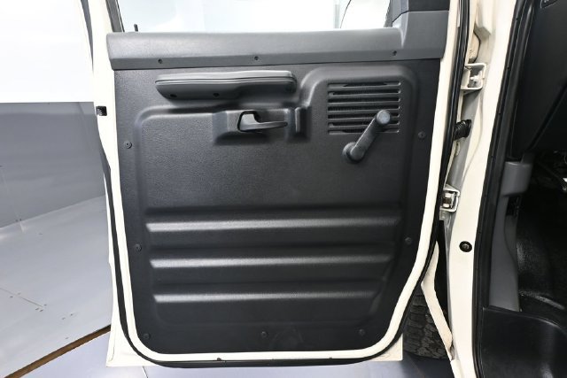 Used 1995 Ford E-150 and Econoline 150 Club Wagon RWD image 13