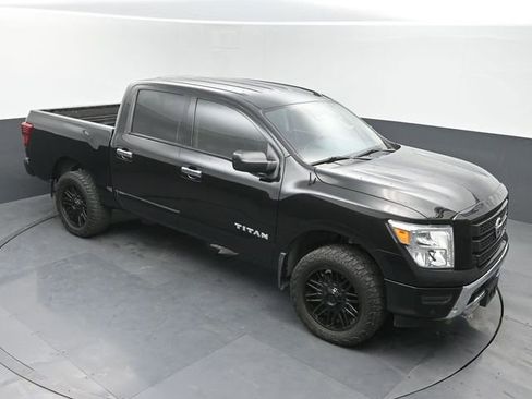 Used 2021 Nissan Titan SV w/ SV Convenience Package image 38