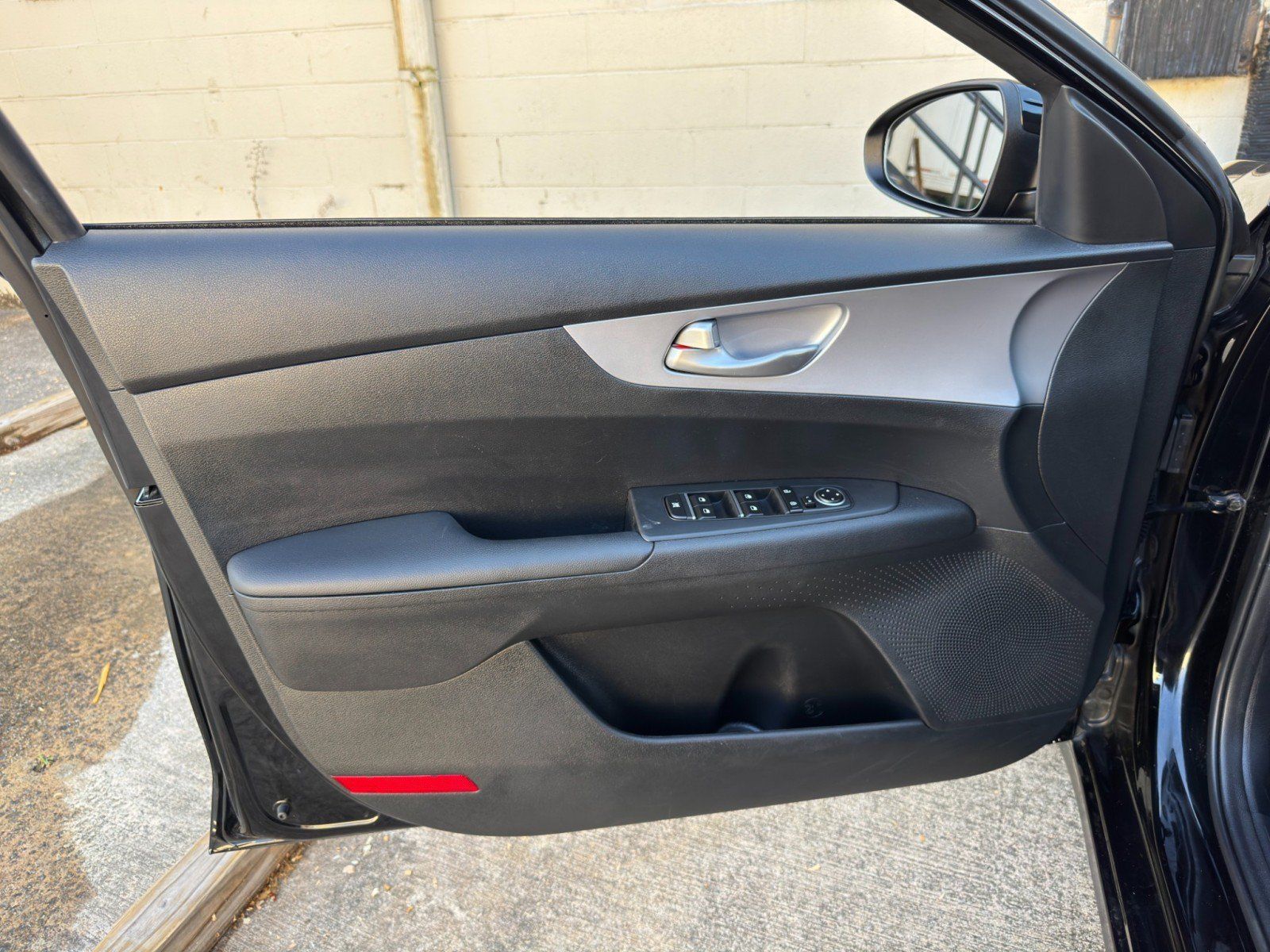 Used 2024 Kia Forte LXS FWD image 33