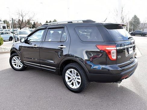 Used 2014 Ford Explorer XLT w/ Equipment Group 201A image 4