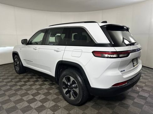 Used 2023 Jeep Grand Cherokee 4WD 4xe image 5