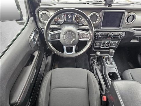 Used 2020 Jeep Gladiator Overland image 13