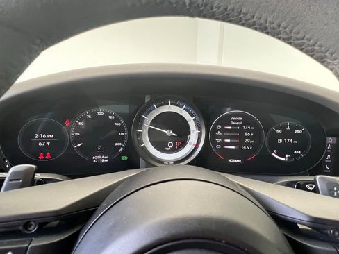 Used 2021 Porsche 911 Targa 4S image 10