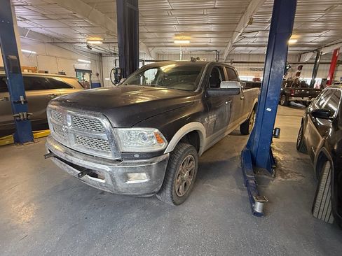 Used 2014 RAM 3500 Laramie image 3