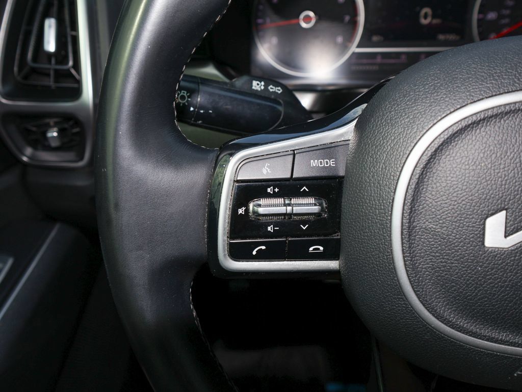 Used 2022 Kia Sorento S FWD image 25