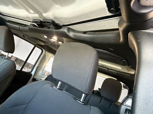 Used 2023 Jeep Wrangler Unlimited w/ Cold Weather Group image 20