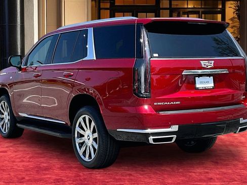 New 2026 Cadillac Escalade 4WD w/ LPO, Floor Liner Package image 4