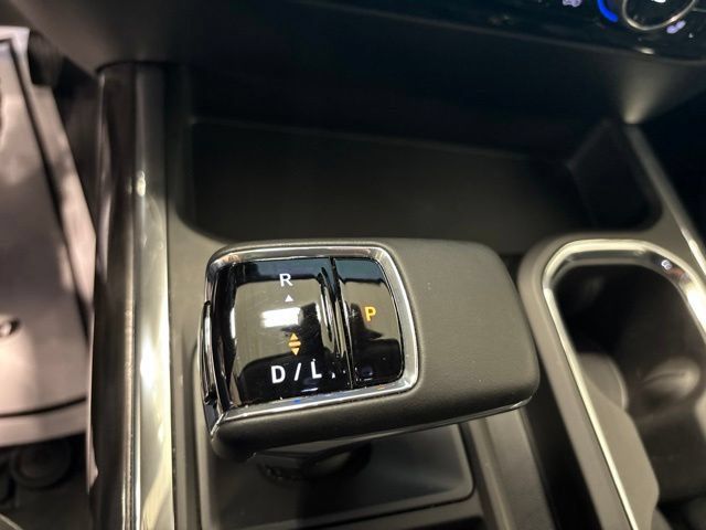 Used 2025 Chevrolet Silverado 1500 LTZ AWD/4WD image 31
