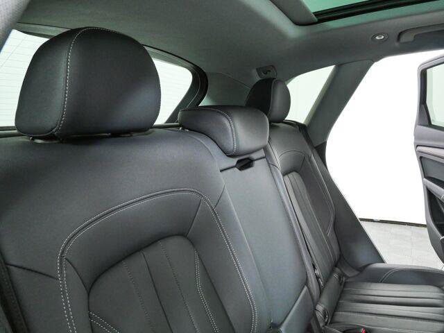 Used 2024 Audi Q5 2.0T Premium w/ Convenience Package AWD/4WD image 21