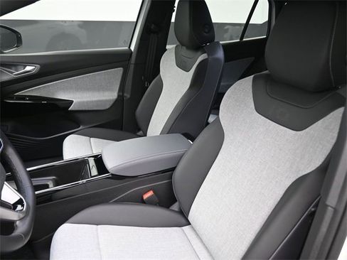 Used 2024 Volkswagen ID.4 2WD image 19