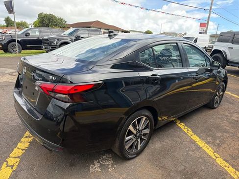 Used 2023 Nissan Versa SV FWD image 5
