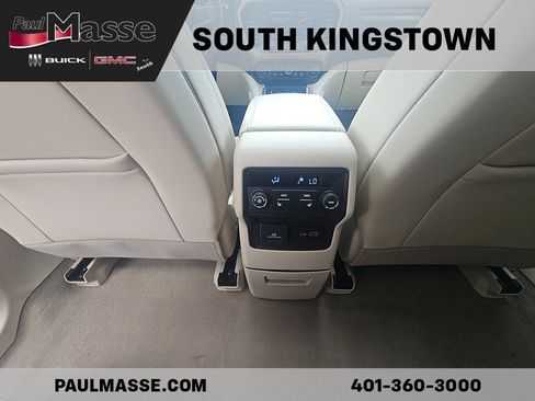 Certified 2023 GMC Acadia Denali w/ Denali Ultimate Package AWD/4WD image 19