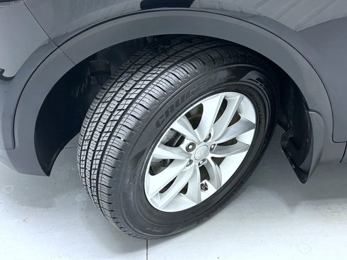 Used 2017 Kia Sorento LX image 23