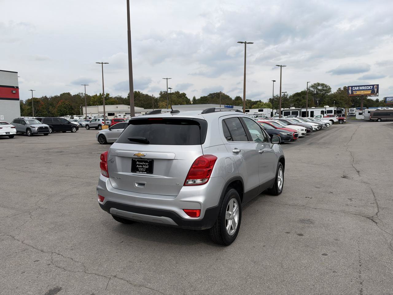 Used 2018 Chevrolet Trax LT w/ LT Convenience Package AWD/4WD image 3