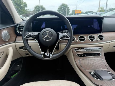 Used 2022 Mercedes-Benz E 350 4MATIC Sedan image 10