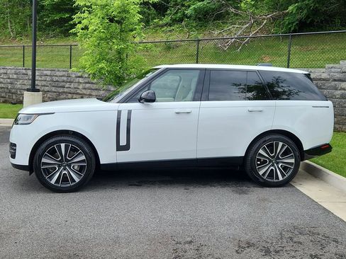 Used 2023 Land Rover Range Rover SE AWD/4WD image 6