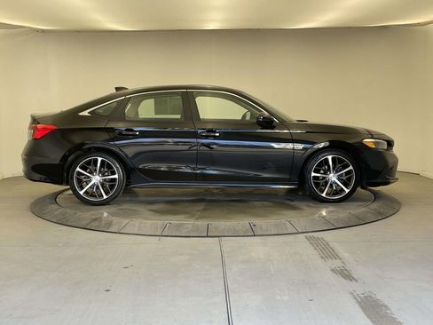 Used 2023 Honda Civic Touring image 8