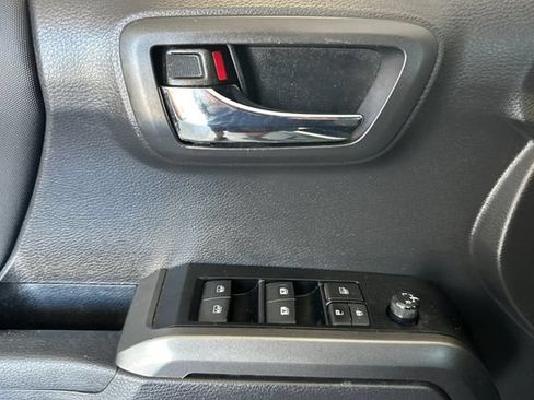 Used 2023 Toyota Tacoma TRD Sport w/ Advanced Technology Package AWD/4WD image 12