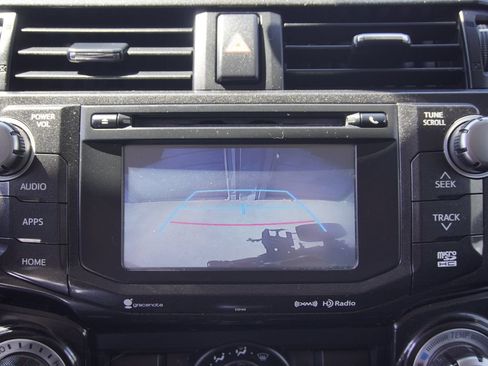 Used 2018 Toyota 4Runner TRD Off-Road Premium AWD/4WD image 19