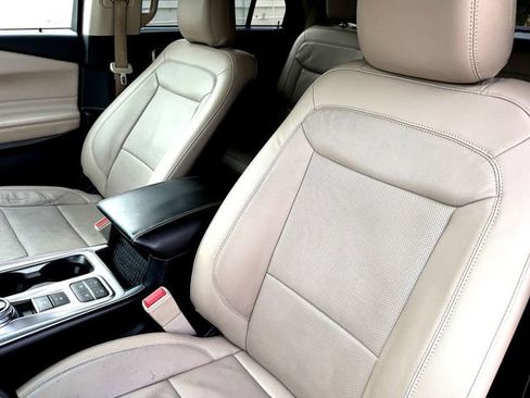 Certified 2020 Ford Explorer Limited image 10