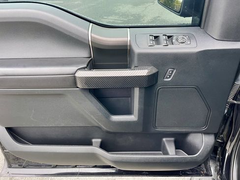 Used 2019 Ford F150 Raptor w/ Equipment Group 801A Mid image 12