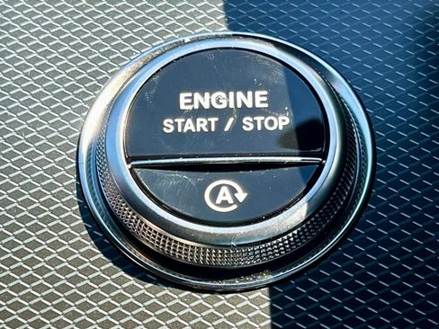 Certified 2026 Mercedes-Benz C 300 4MATIC Sedan image 29