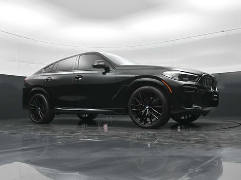 Used 2022 BMW X6 xDrive40i w/ M Sport Package AWD/4WD image 44