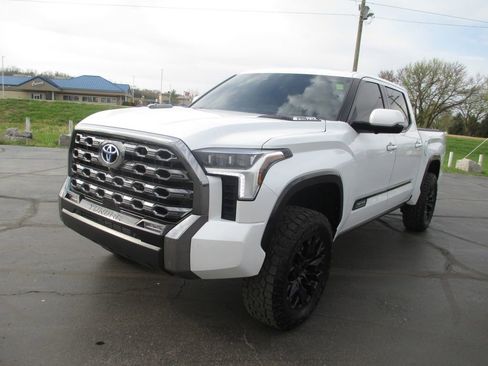 Used 2024 Toyota Tundra Platinum image 10