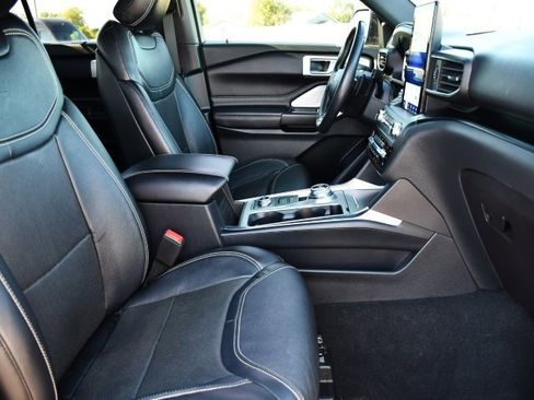 Used 2020 Ford Explorer ST w/ Premium Technology Package image 34