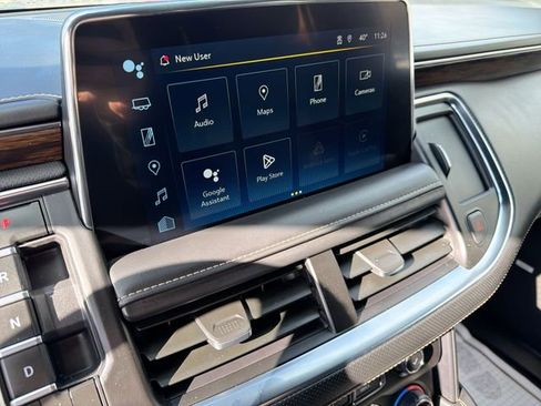 Used 2023 Chevrolet Suburban Premier image 14