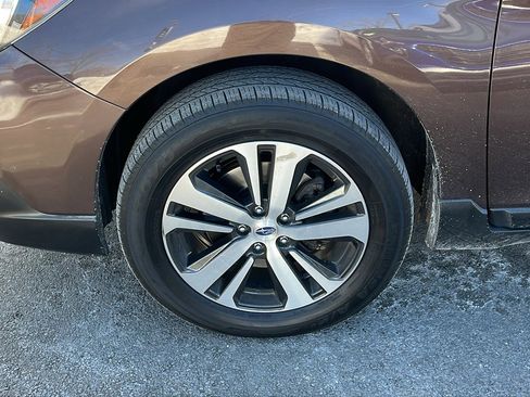 Used 2019 Subaru Outback 2.5i Limited image 9