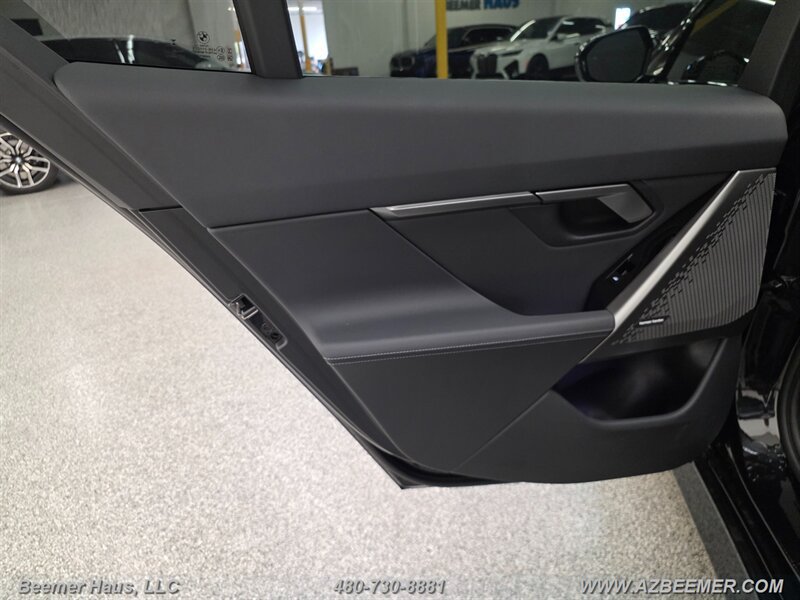 Used 2026 BMW i5 eDrive40 w/ M Sport Package RWD image 31