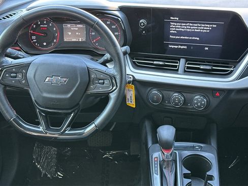 Used 2024 Chevrolet Trax RS w/ Driver Confidence Package image 15